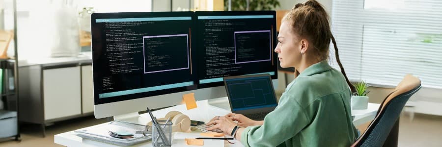 The advantages of a dual monitor setup for work